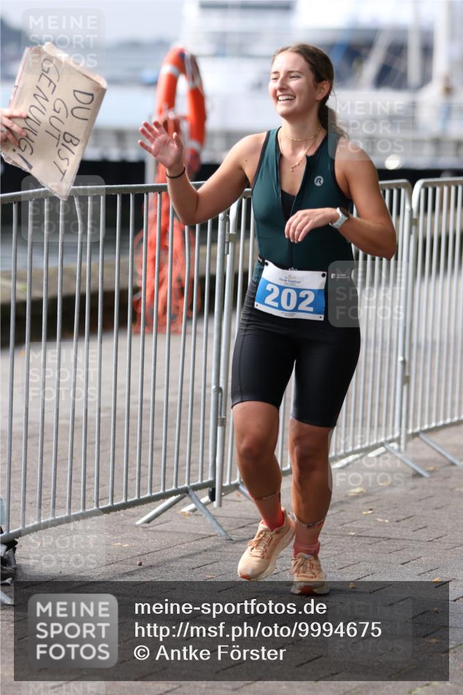 16.08.2026 - KN Förde Triathlon 2026 Antke Förster http://msf.ph/oto/9994675 16.08.2026 10:39:25 Laufen  meine-sportfotos.de