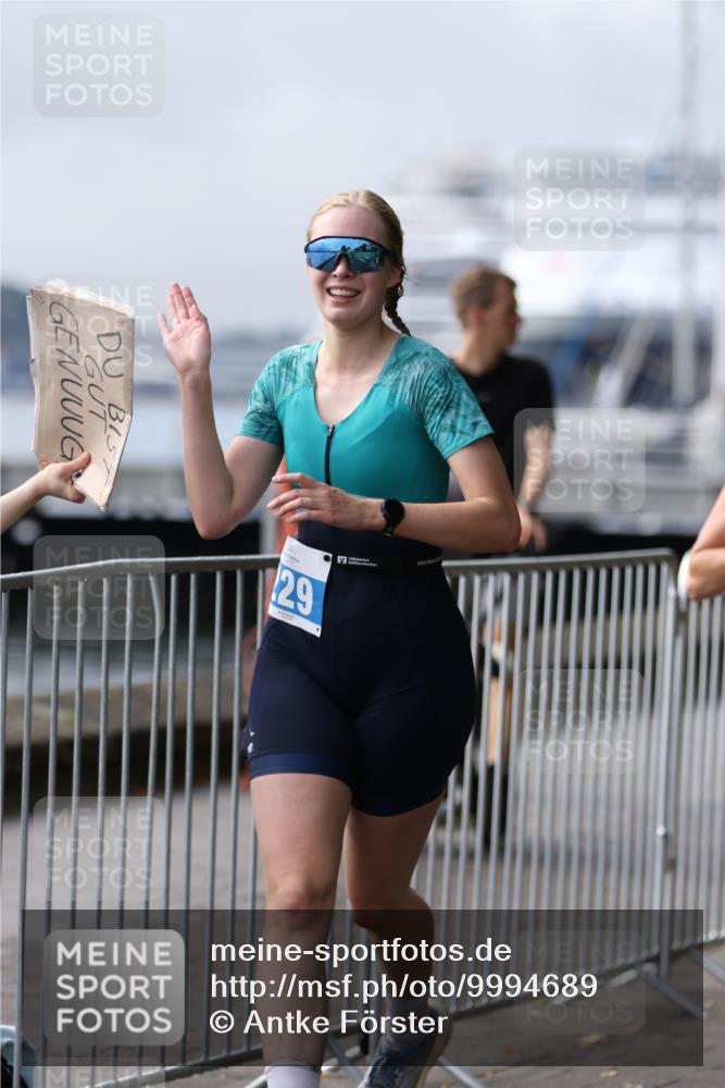 16.08.2026 - KN Förde Triathlon 2026 Antke Förster http://msf.ph/oto/9994689 16.08.2026 10:39:44 Laufen  meine-sportfotos.de