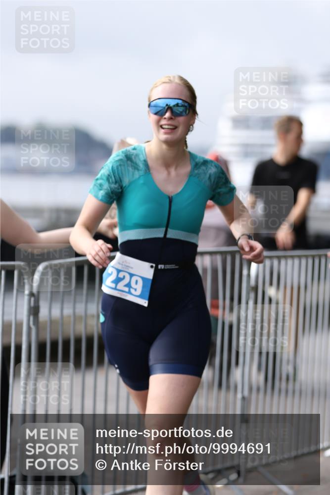 16.08.2026 - KN Förde Triathlon 2026 Antke Förster http://msf.ph/oto/9994691 16.08.2026 10:39:44 Laufen  meine-sportfotos.de