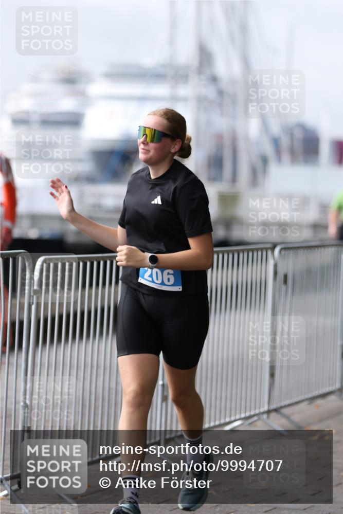 16.08.2026 - KN Förde Triathlon 2026 Antke Förster http://msf.ph/oto/9994707 16.08.2026 10:39:57 Laufen  meine-sportfotos.de