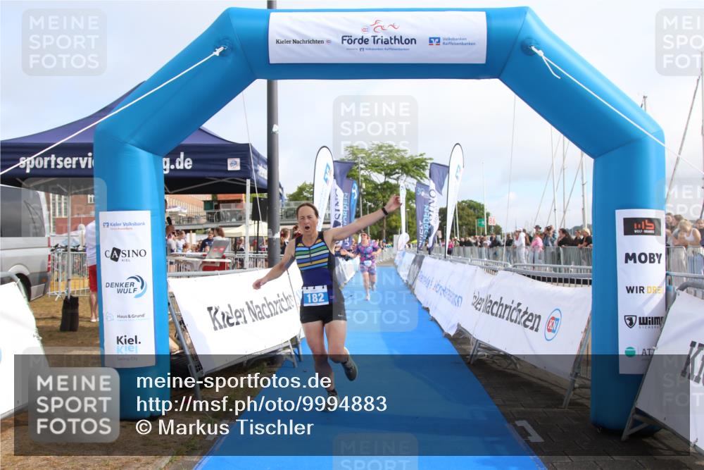 16.08.2026 - KN Förde Triathlon 2026 Markus Tischler http://msf.ph/oto/9994883 16.08.2026 10:44:49 Ziel 169, 182, 184, 169, 182, 184 meine-sportfotos.de