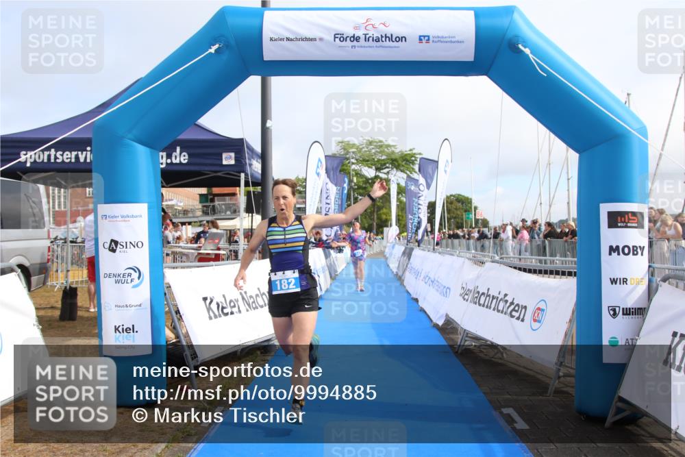 16.08.2026 - KN Förde Triathlon 2026 Markus Tischler http://msf.ph/oto/9994885 16.08.2026 10:44:49 Ziel 169, 182, 184, 169, 182, 184 meine-sportfotos.de