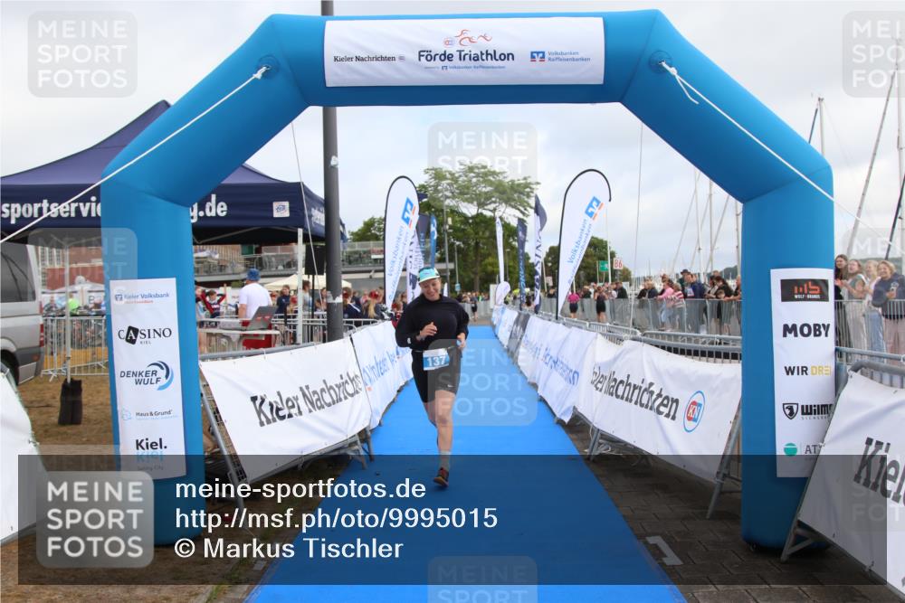 16.08.2026 - KN Förde Triathlon 2026 Markus Tischler http://msf.ph/oto/9995015 16.08.2026 10:49:15 Ziel 137, 137 meine-sportfotos.de