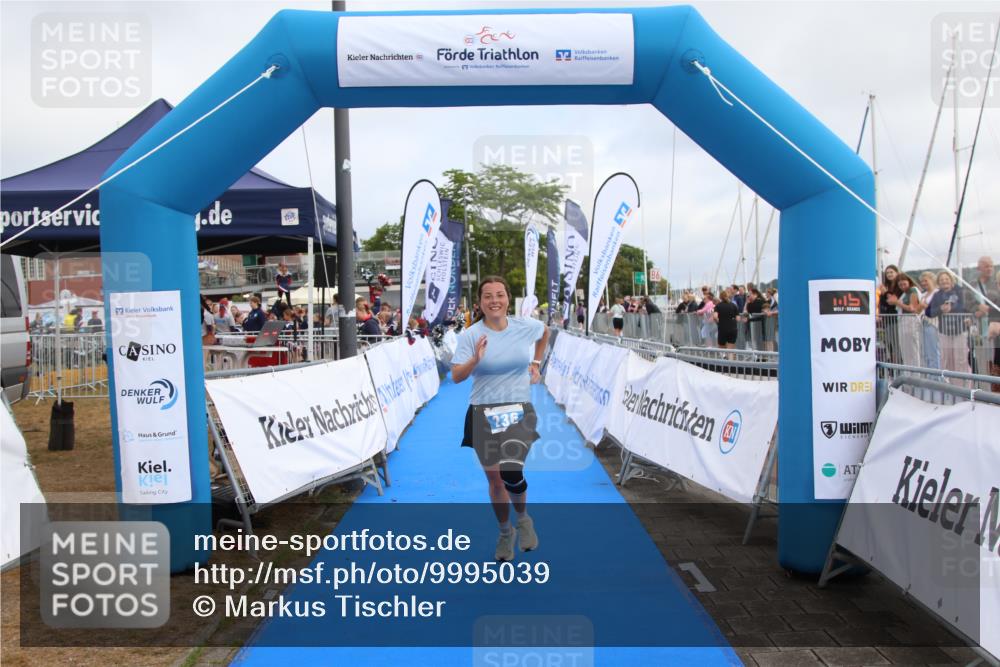16.08.2026 - KN Förde Triathlon 2026 Markus Tischler http://msf.ph/oto/9995039 16.08.2026 10:49:43 Ziel 123, 236, 123, 236 meine-sportfotos.de