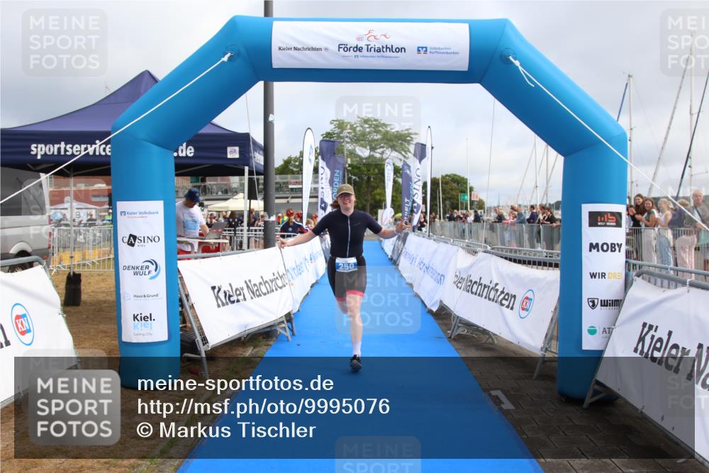 16.08.2026 - KN Förde Triathlon 2026 Markus Tischler http://msf.ph/oto/9995076 16.08.2026 10:50:50 Ziel 250, 250 meine-sportfotos.de
