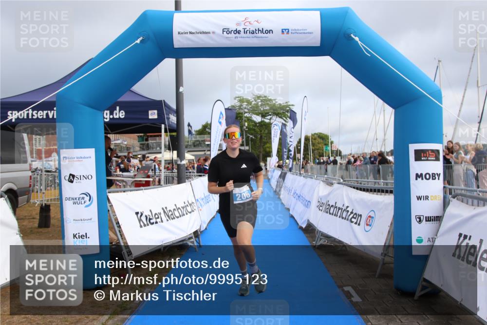 16.08.2026 - KN Förde Triathlon 2026 Markus Tischler http://msf.ph/oto/9995123 16.08.2026 10:51:53 Ziel 202, 206, 202, 206 meine-sportfotos.de