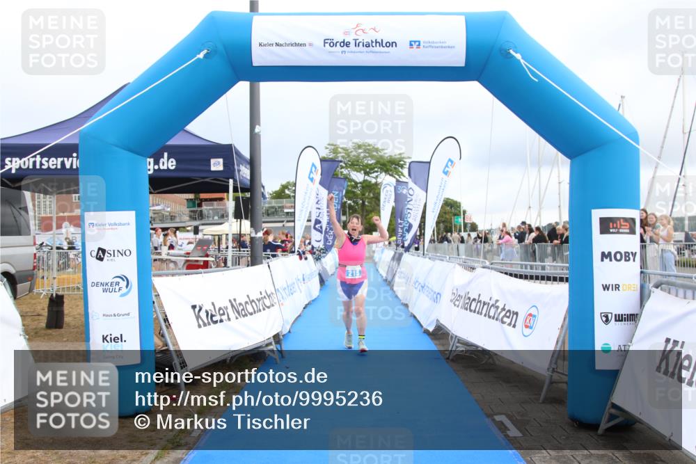 16.08.2026 - KN Förde Triathlon 2026 Markus Tischler http://msf.ph/oto/9995236 16.08.2026 10:56:47 Ziel 215, 215 meine-sportfotos.de