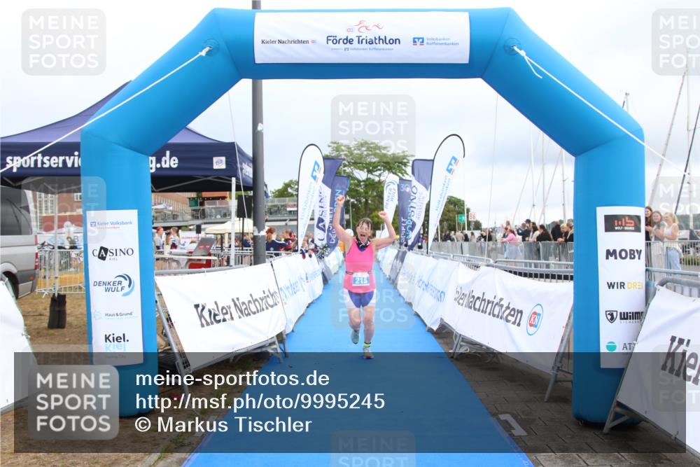 16.08.2026 - KN Förde Triathlon 2026 Markus Tischler http://msf.ph/oto/9995245 16.08.2026 10:56:47 Ziel 215, 215 meine-sportfotos.de