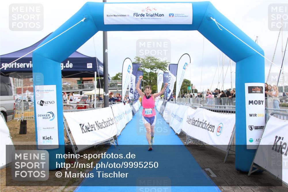 16.08.2026 - KN Förde Triathlon 2026 Markus Tischler http://msf.ph/oto/9995250 16.08.2026 10:56:47 Ziel 215, 215 meine-sportfotos.de
