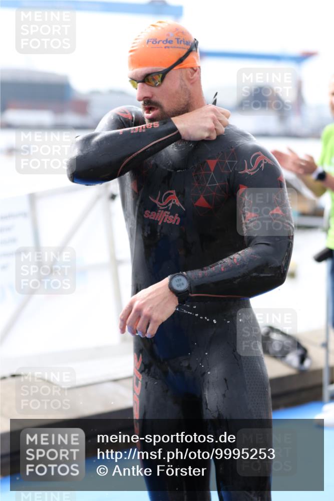 16.08.2026 - KN Förde Triathlon 2026 Antke Förster http://msf.ph/oto/9995253 16.08.2026 10:53:37 Schwimmen 304, 305, 308, 319, 311, 318, 325, 441 meine-sportfotos.de