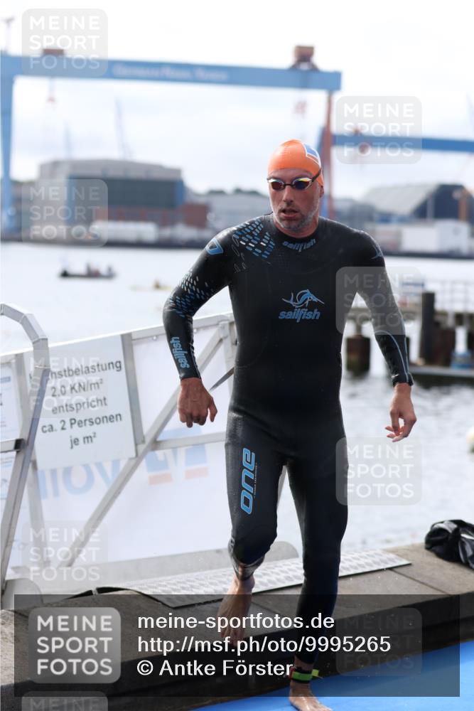 16.08.2026 - KN Förde Triathlon 2026 Antke Förster http://msf.ph/oto/9995265 16.08.2026 10:53:52 Schwimmen 304, 305, 308, 311, 319, 325, 441, 318, 325, 330 meine-sportfotos.de