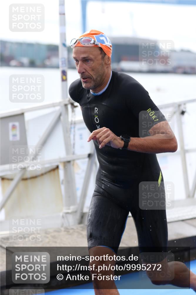 16.08.2026 - KN Förde Triathlon 2026 Antke Förster http://msf.ph/oto/9995272 16.08.2026 10:53:58 Schwimmen 308, 311, 319, 325, 441, 318, 330 meine-sportfotos.de