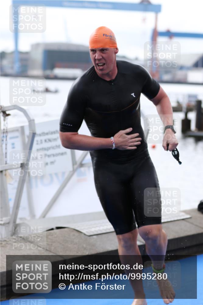 16.08.2026 - KN Förde Triathlon 2026 Antke Förster http://msf.ph/oto/9995280 16.08.2026 10:54:32 Schwimmen 312, 330, 309, 313, 314 meine-sportfotos.de