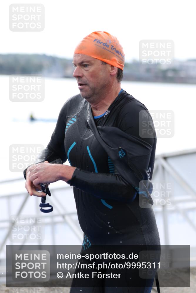 16.08.2026 - KN Förde Triathlon 2026 Antke Förster http://msf.ph/oto/9995311 16.08.2026 10:55:09 Schwimmen 221, 309, 317, 320, 323 meine-sportfotos.de