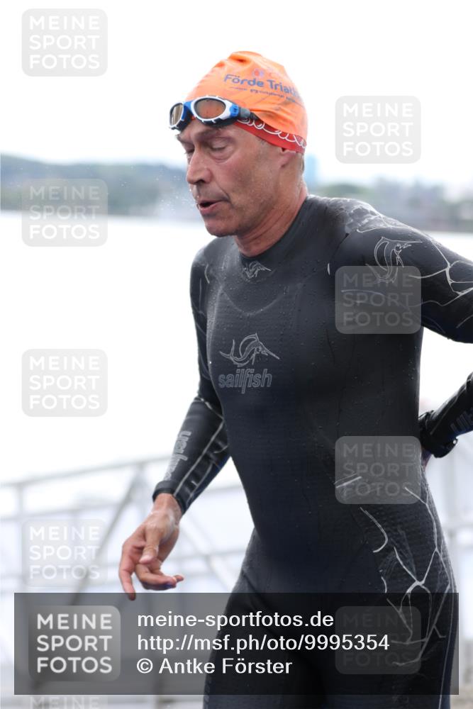 16.08.2026 - KN Förde Triathlon 2026 Antke Förster http://msf.ph/oto/9995354 16.08.2026 10:56:30 Schwimmen 310, 321, 324, 336, 341, 373, 337, 340, 343 meine-sportfotos.de