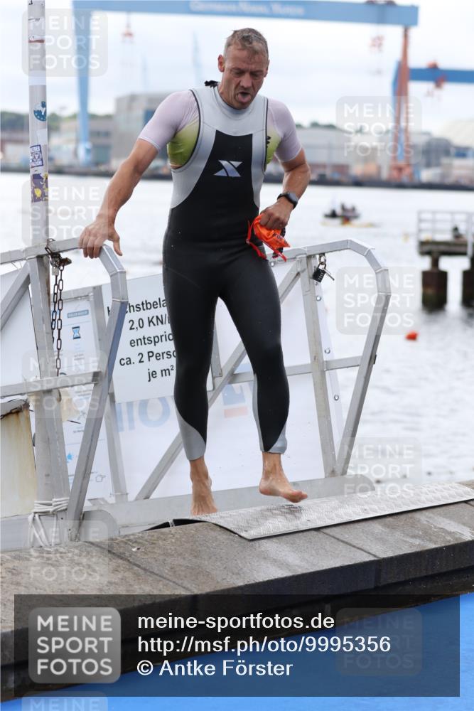 16.08.2026 - KN Förde Triathlon 2026 Antke Förster http://msf.ph/oto/9995356 16.08.2026 10:56:36 Schwimmen 310, 336, 340, 341, 373, 337, 340, 343 meine-sportfotos.de