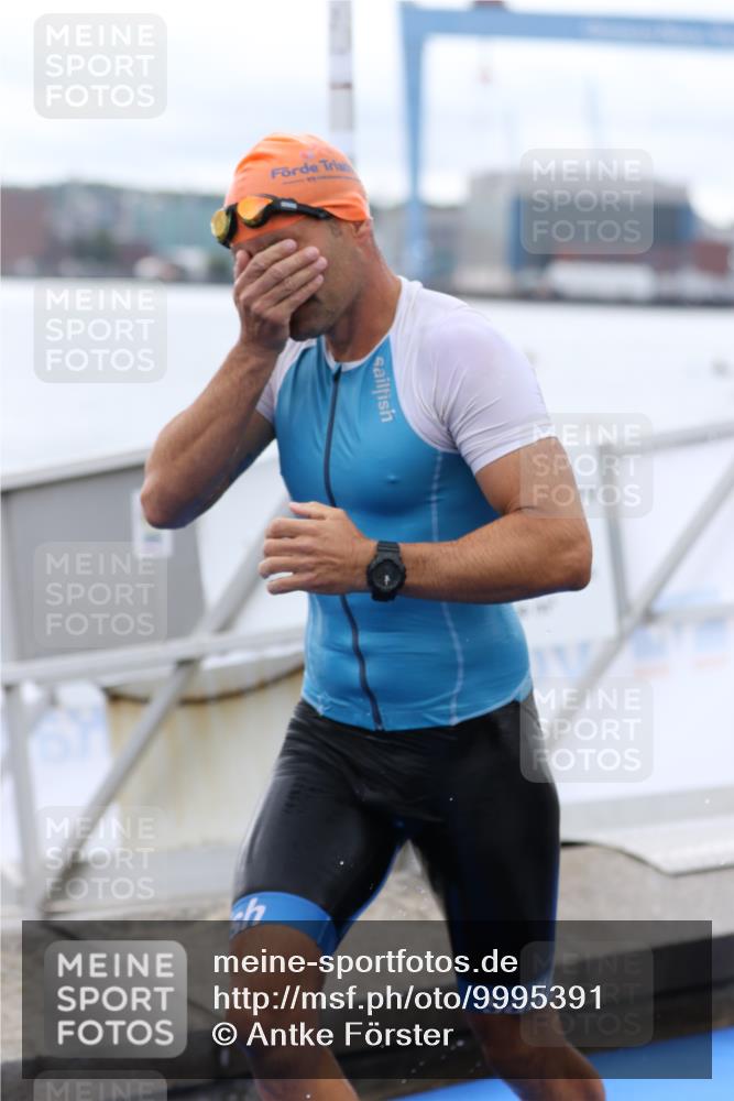 16.08.2026 - KN Förde Triathlon 2026 Antke Förster http://msf.ph/oto/9995391 16.08.2026 10:57:56 Schwimmen 322, 331, 355, 363 meine-sportfotos.de