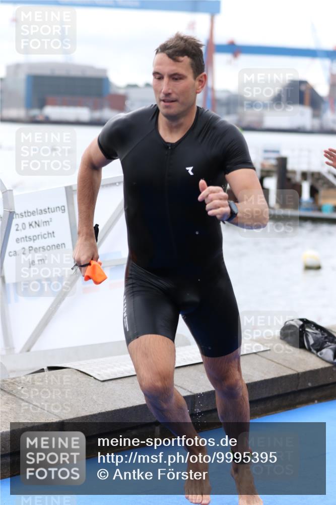 16.08.2026 - KN Förde Triathlon 2026 Antke Förster http://msf.ph/oto/9995395 16.08.2026 10:58:14 Schwimmen 322, 331, 339, 355, 359, 363, 367 meine-sportfotos.de