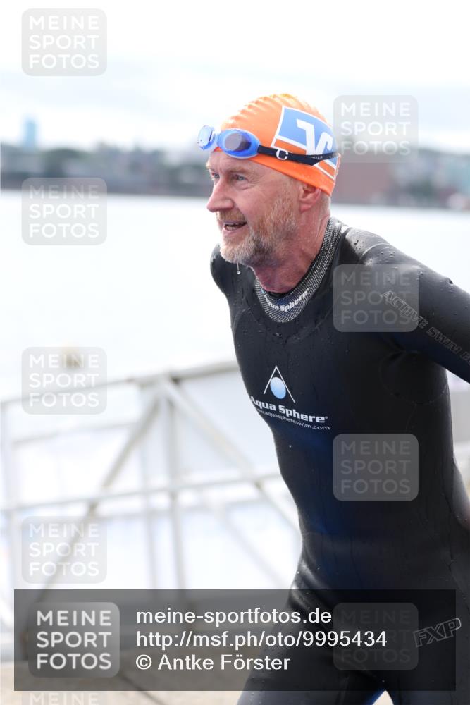 16.08.2026 - KN Förde Triathlon 2026 Antke Förster http://msf.ph/oto/9995434 16.08.2026 10:59:06 Schwimmen 328, 348, 350, 361, 371, 349, 358 meine-sportfotos.de