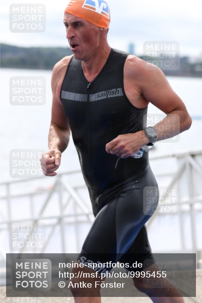 16.08.2026 - KN Förde Triathlon 2026 Antke Förster http://msf.ph/oto/9995455 16.08.2026 10:59:45 Schwimmen 358, 804, 346, 354, 372 meine-sportfotos.de