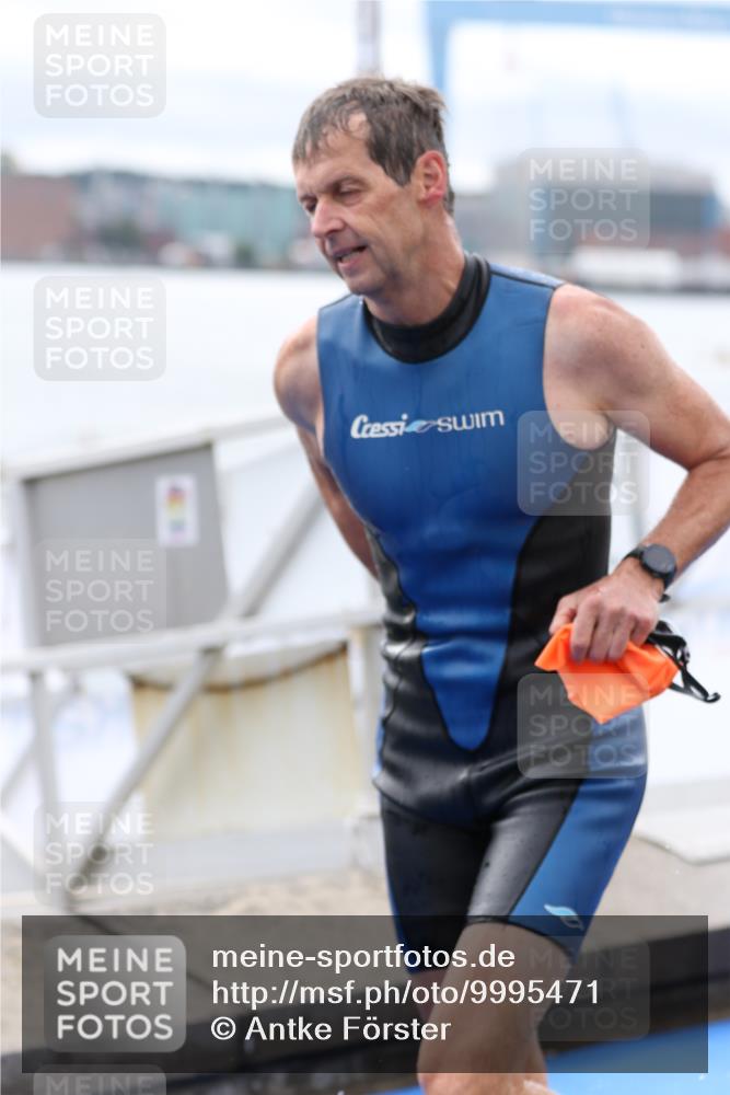 16.08.2026 - KN Förde Triathlon 2026 Antke Förster http://msf.ph/oto/9995471 16.08.2026 11:00:11 Schwimmen 346, 354, 372, 391, 392, 394 meine-sportfotos.de