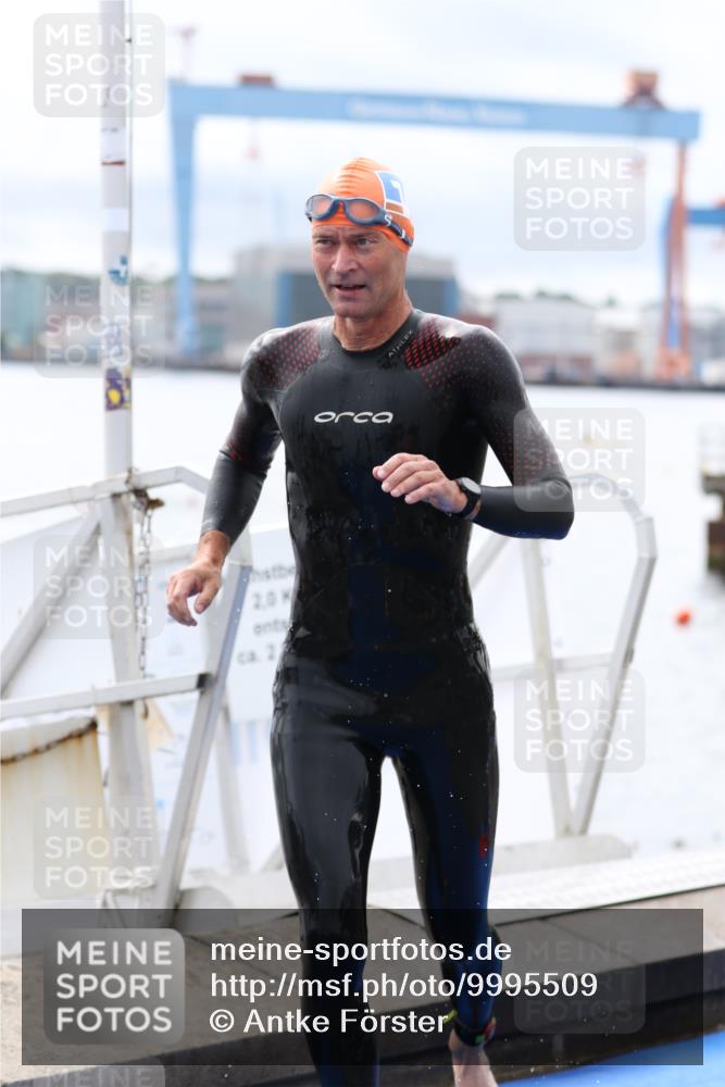 16.08.2026 - KN Förde Triathlon 2026 Antke Förster http://msf.ph/oto/9995509 16.08.2026 11:00:54 Schwimmen 338, 356, 368, 390, 392, 395, 342, 347, 352, 375 meine-sportfotos.de