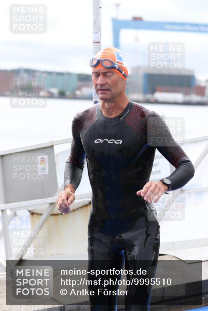 16.08.2026 - KN Förde Triathlon 2026 Antke Förster http://msf.ph/oto/9995510 16.08.2026 11:00:55 Schwimmen 338, 356, 368, 390, 392, 395, 342, 347, 352, 375 meine-sportfotos.de