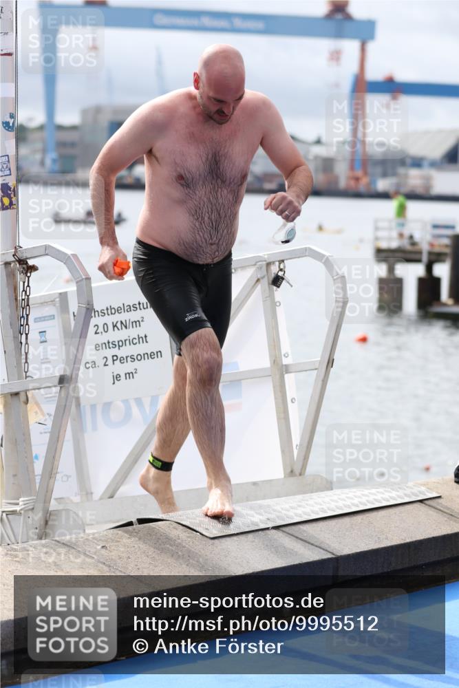 16.08.2026 - KN Förde Triathlon 2026 Antke Förster http://msf.ph/oto/9995512 16.08.2026 11:01:09 Schwimmen 338, 342, 356, 368, 390, 395, 342, 347, 352, 364, 365, 375, 382 meine-sportfotos.de