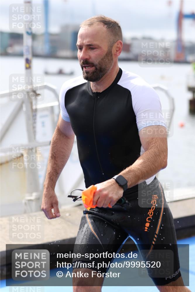 16.08.2026 - KN Förde Triathlon 2026 Antke Förster http://msf.ph/oto/9995520 16.08.2026 11:01:12 Schwimmen 338, 342, 352, 356, 390, 395, 347, 352, 353, 364, 365, 375, 382 meine-sportfotos.de