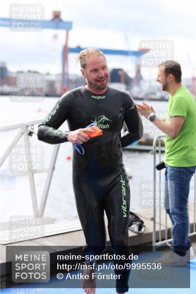 16.08.2026 - KN Förde Triathlon 2026 Antke Förster http://msf.ph/oto/9995536 16.08.2026 11:01:27 Schwimmen 342, 347, 352, 365, 375, 382, 353, 364, 376, 377, 383 meine-sportfotos.de