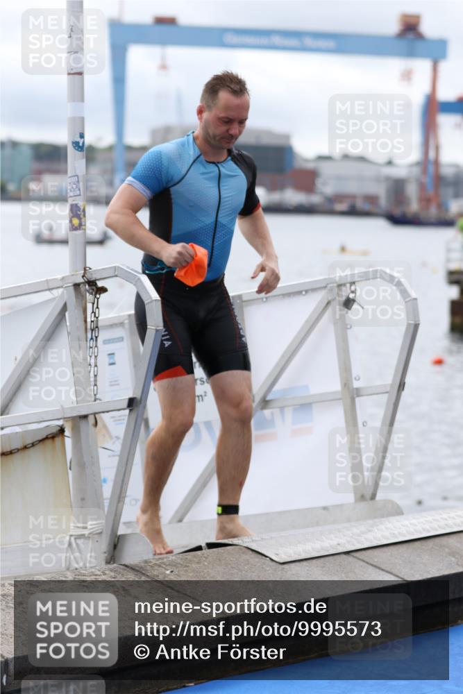 16.08.2026 - KN Förde Triathlon 2026 Antke Förster http://msf.ph/oto/9995573 16.08.2026 11:02:39 Schwimmen 397, 410, 315, 316, 357, 370, 388, 389, 397 meine-sportfotos.de