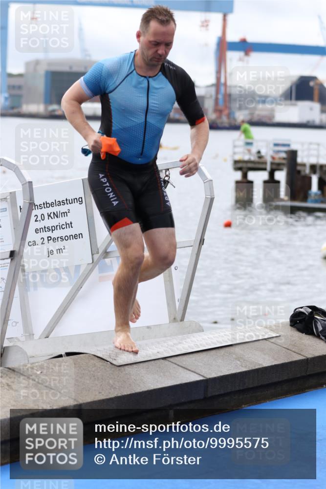 16.08.2026 - KN Förde Triathlon 2026 Antke Förster http://msf.ph/oto/9995575 16.08.2026 11:02:39 Schwimmen 397, 410, 315, 316, 357, 370, 388, 389, 397 meine-sportfotos.de