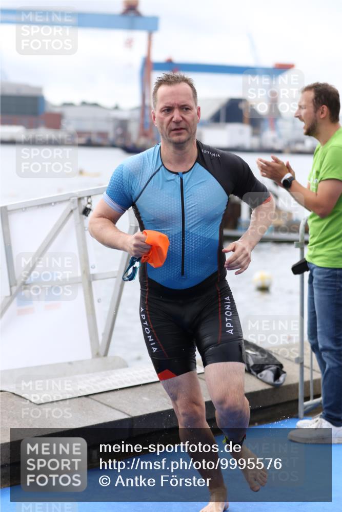 16.08.2026 - KN Förde Triathlon 2026 Antke Förster http://msf.ph/oto/9995576 16.08.2026 11:02:40 Schwimmen 397, 410, 315, 316, 357, 370, 388, 389 meine-sportfotos.de
