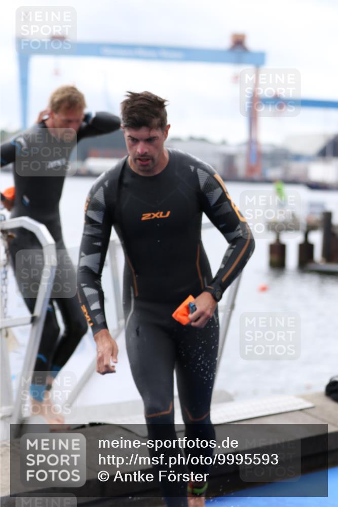 16.08.2026 - KN Förde Triathlon 2026 Antke Förster http://msf.ph/oto/9995593 16.08.2026 11:02:55 Schwimmen 315, 316, 357, 388, 397, 360, 370, 389 meine-sportfotos.de