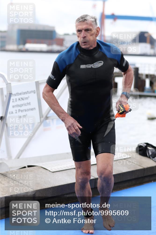 16.08.2026 - KN Förde Triathlon 2026 Antke Förster http://msf.ph/oto/9995609 16.08.2026 11:03:10 Schwimmen 315, 316, 357, 360, 370, 388, 389, 381 meine-sportfotos.de