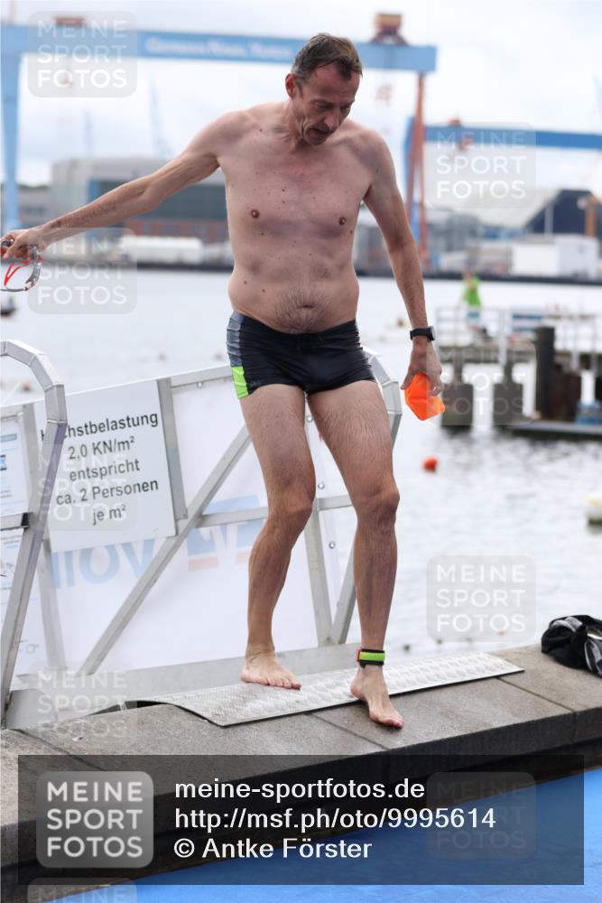 16.08.2026 - KN Förde Triathlon 2026 Antke Förster http://msf.ph/oto/9995614 16.08.2026 11:03:25 Schwimmen 360, 370, 381, 379, 403 meine-sportfotos.de