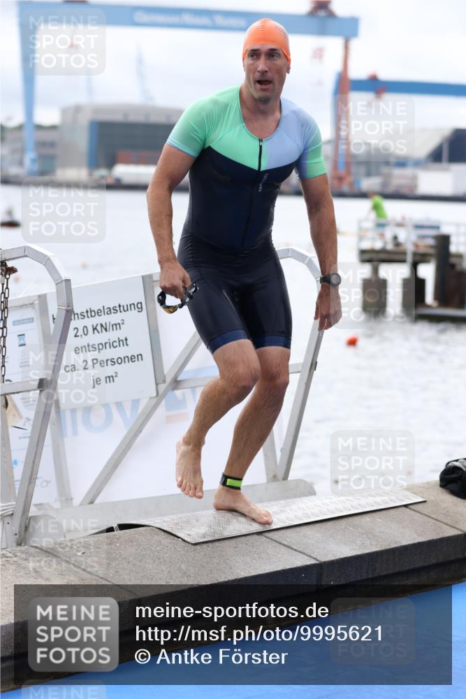 16.08.2026 - KN Förde Triathlon 2026 Antke Förster http://msf.ph/oto/9995621 16.08.2026 11:03:41 Schwimmen 379, 381, 379, 398, 403, 409, 412, 422 meine-sportfotos.de