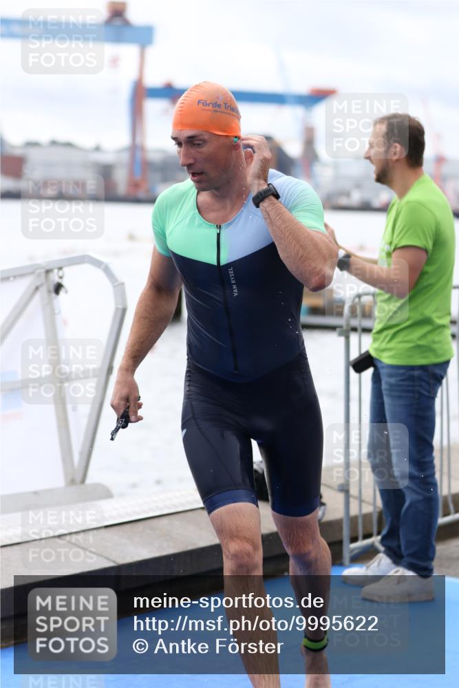 16.08.2026 - KN Förde Triathlon 2026 Antke Förster http://msf.ph/oto/9995622 16.08.2026 11:03:42 Schwimmen 379, 381, 398, 401, 403, 409, 412, 422 meine-sportfotos.de