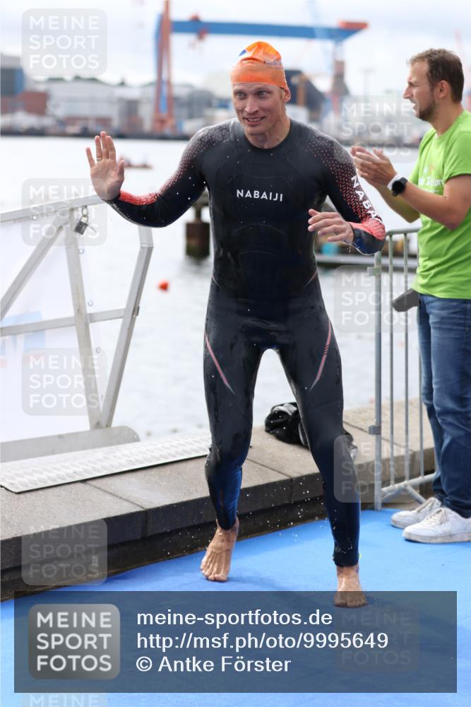 16.08.2026 - KN Förde Triathlon 2026 Antke Förster http://msf.ph/oto/9995649 16.08.2026 11:04:06 Schwimmen 379, 398, 403, 409, 412, 422, 334, 401, 411, 412, 413 meine-sportfotos.de