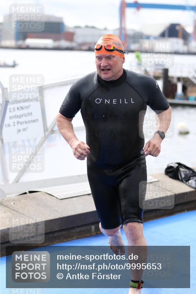 16.08.2026 - KN Förde Triathlon 2026 Antke Förster http://msf.ph/oto/9995653 16.08.2026 11:04:08 Schwimmen 398, 401, 403, 409, 412, 422, 334, 408, 411, 413 meine-sportfotos.de