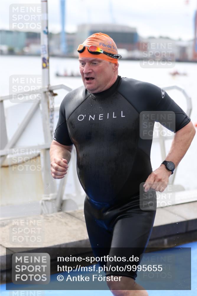 16.08.2026 - KN Förde Triathlon 2026 Antke Förster http://msf.ph/oto/9995655 16.08.2026 11:04:09 Schwimmen 398, 401, 403, 409, 412, 422, 334, 408, 411, 413 meine-sportfotos.de