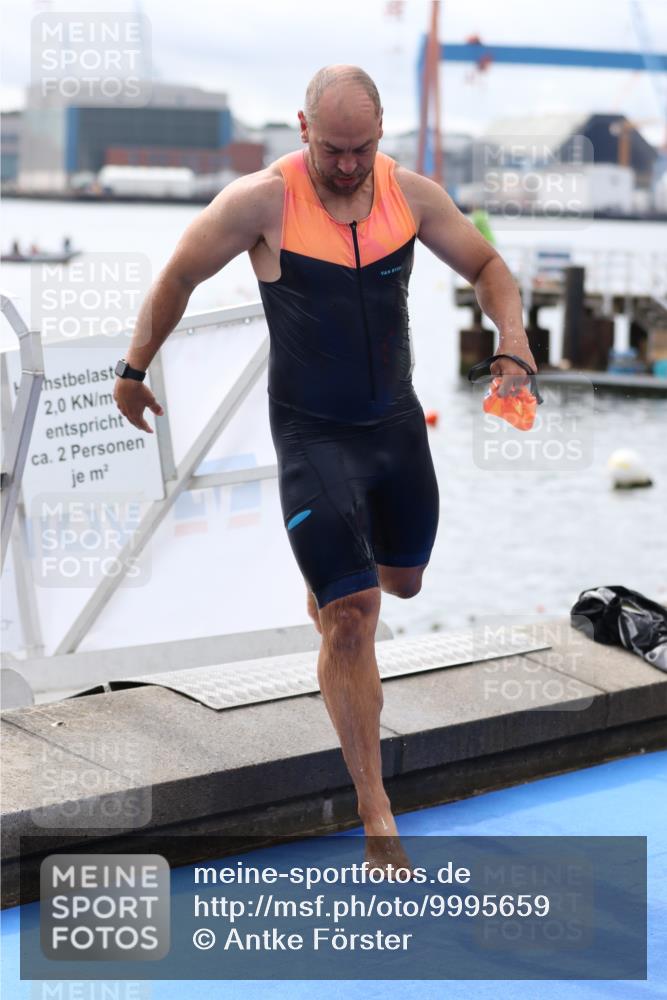 16.08.2026 - KN Förde Triathlon 2026 Antke Förster http://msf.ph/oto/9995659 16.08.2026 11:04:13 Schwimmen 334, 398, 401, 409, 412, 422, 408, 411, 413 meine-sportfotos.de
