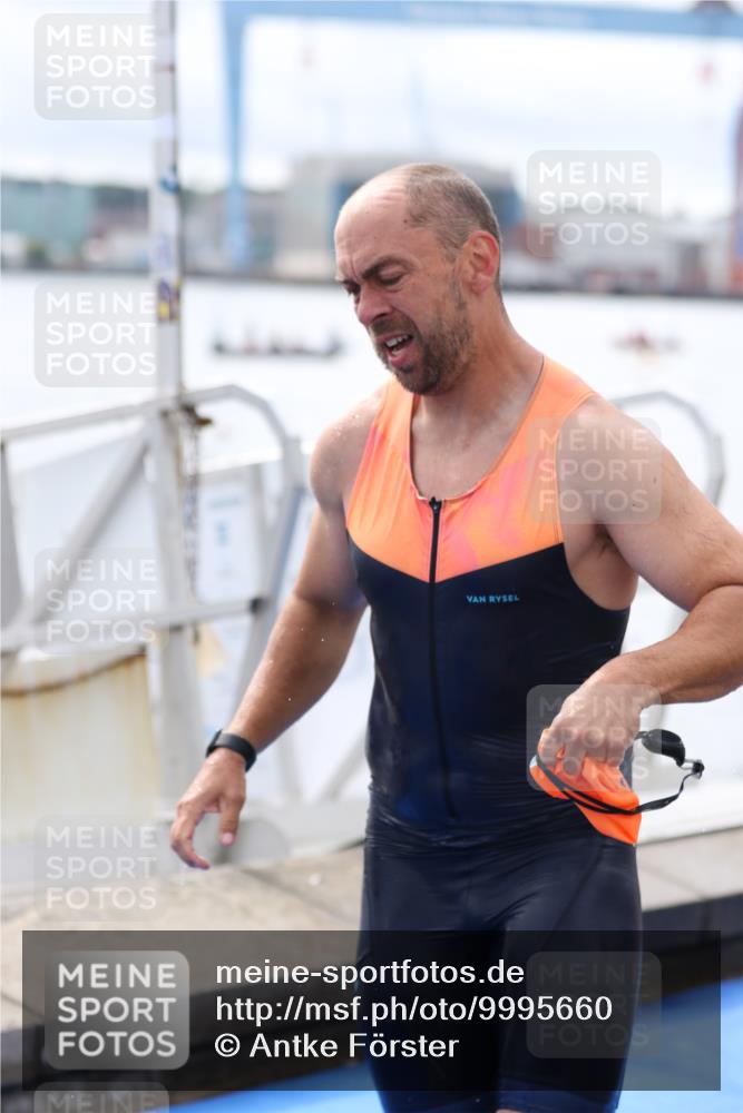 16.08.2026 - KN Förde Triathlon 2026 Antke Förster http://msf.ph/oto/9995660 16.08.2026 11:04:14 Schwimmen 334, 398, 401, 409, 412, 422, 408, 411, 413 meine-sportfotos.de