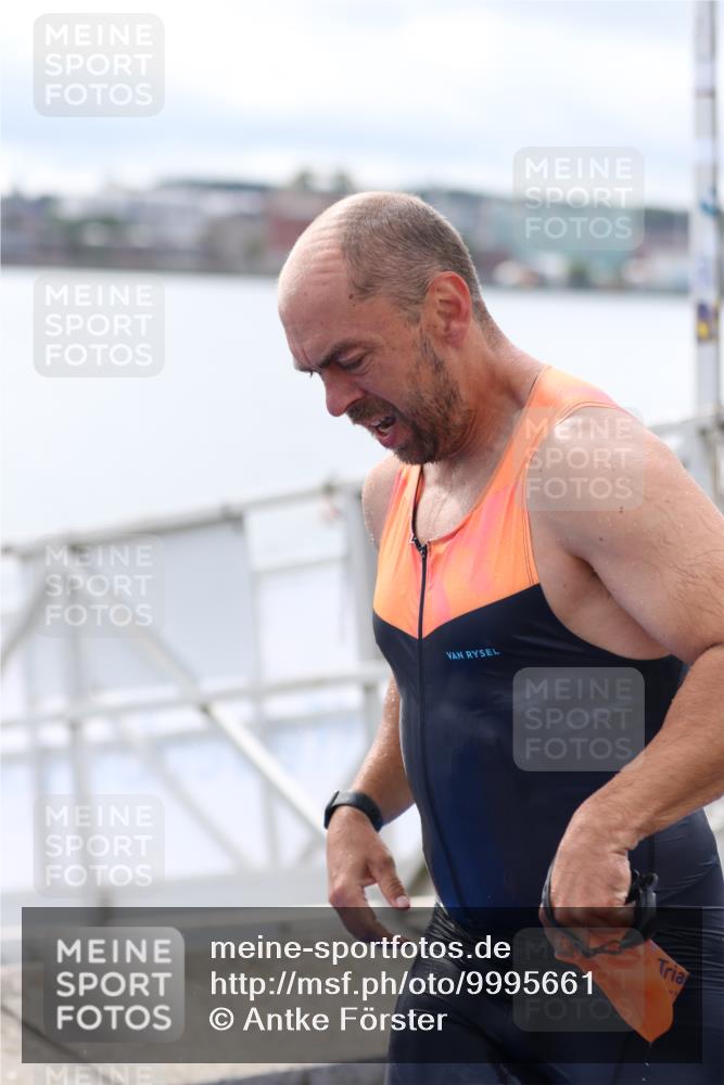 16.08.2026 - KN Förde Triathlon 2026 Antke Förster http://msf.ph/oto/9995661 16.08.2026 11:04:14 Schwimmen 334, 398, 401, 409, 412, 422, 408, 411, 413 meine-sportfotos.de