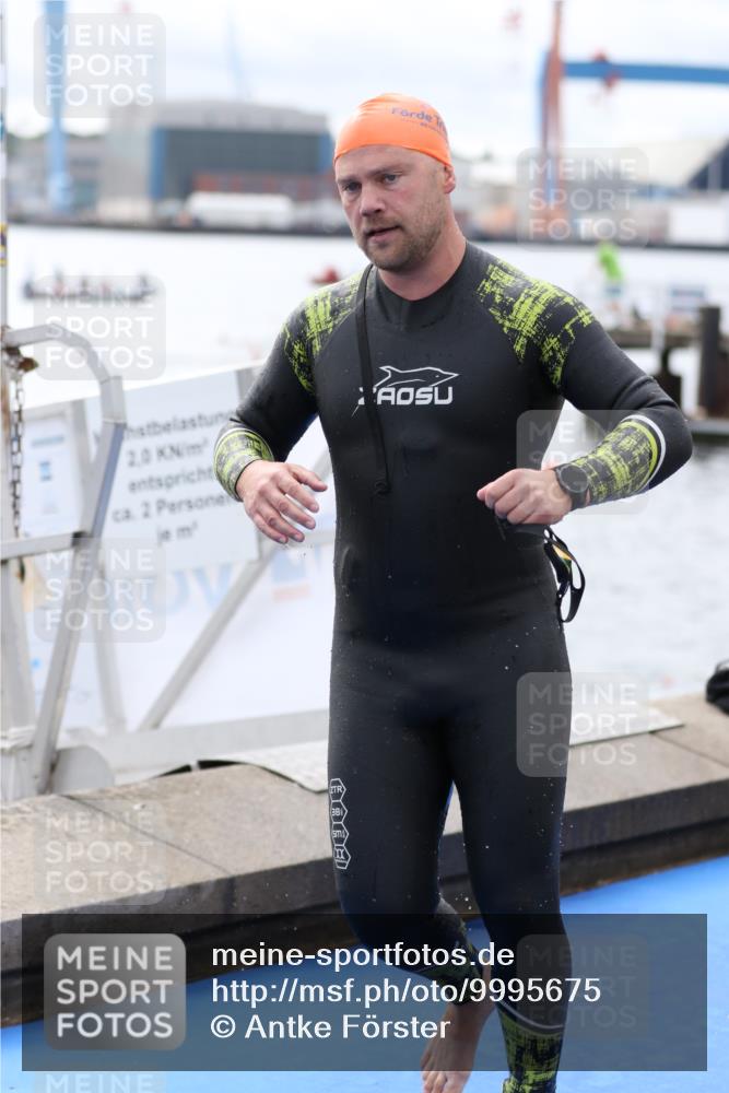 16.08.2026 - KN Förde Triathlon 2026 Antke Förster http://msf.ph/oto/9995675 16.08.2026 11:04:36 Schwimmen 334, 408, 411, 413, 374, 386, 430 meine-sportfotos.de