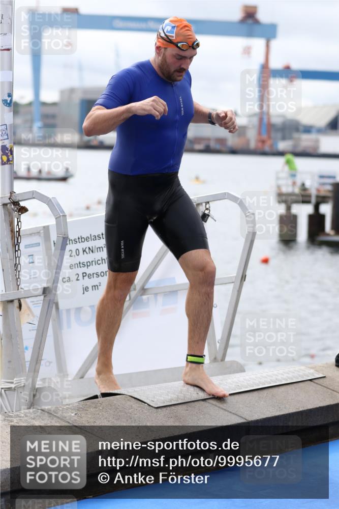 16.08.2026 - KN Förde Triathlon 2026 Antke Förster http://msf.ph/oto/9995677 16.08.2026 11:04:52 Schwimmen 408, 411, 413, 430, 374, 386, 407 meine-sportfotos.de