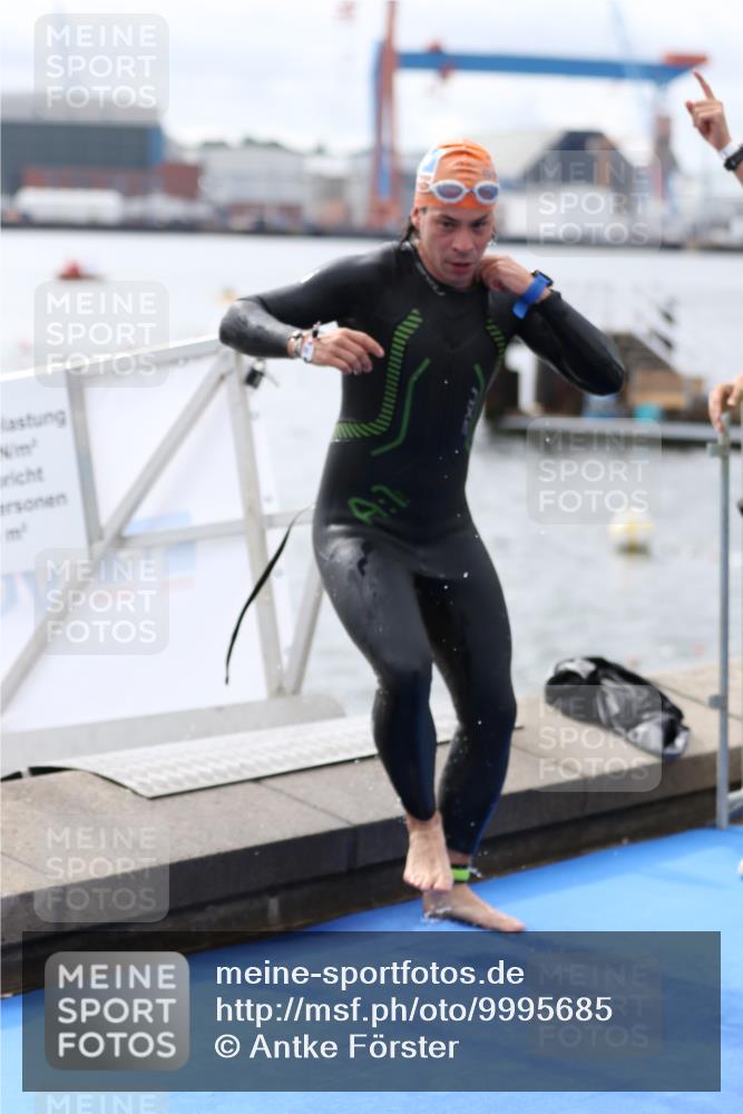 16.08.2026 - KN Förde Triathlon 2026 Antke Förster http://msf.ph/oto/9995685 16.08.2026 11:04:59 Schwimmen 386, 430, 374, 386, 406, 407 meine-sportfotos.de