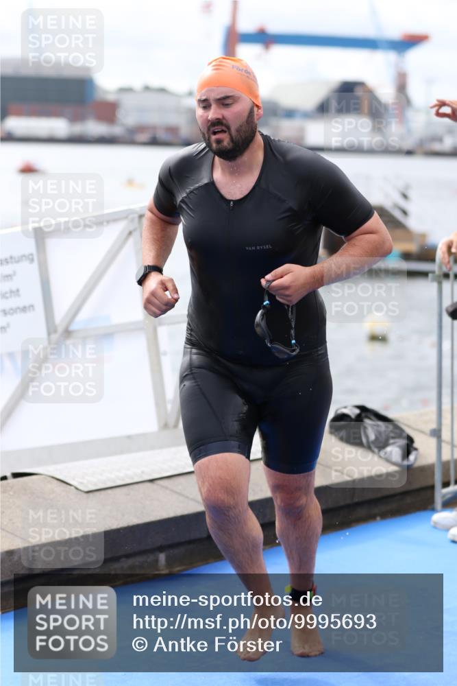 16.08.2026 - KN Förde Triathlon 2026 Antke Förster http://msf.ph/oto/9995693 16.08.2026 11:05:05 Schwimmen 374, 386, 430, 406, 407, 432 meine-sportfotos.de