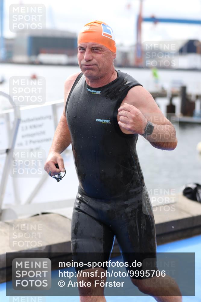 16.08.2026 - KN Förde Triathlon 2026 Antke Förster http://msf.ph/oto/9995706 16.08.2026 11:05:24 Schwimmen 374, 386, 406, 407, 393, 432 meine-sportfotos.de