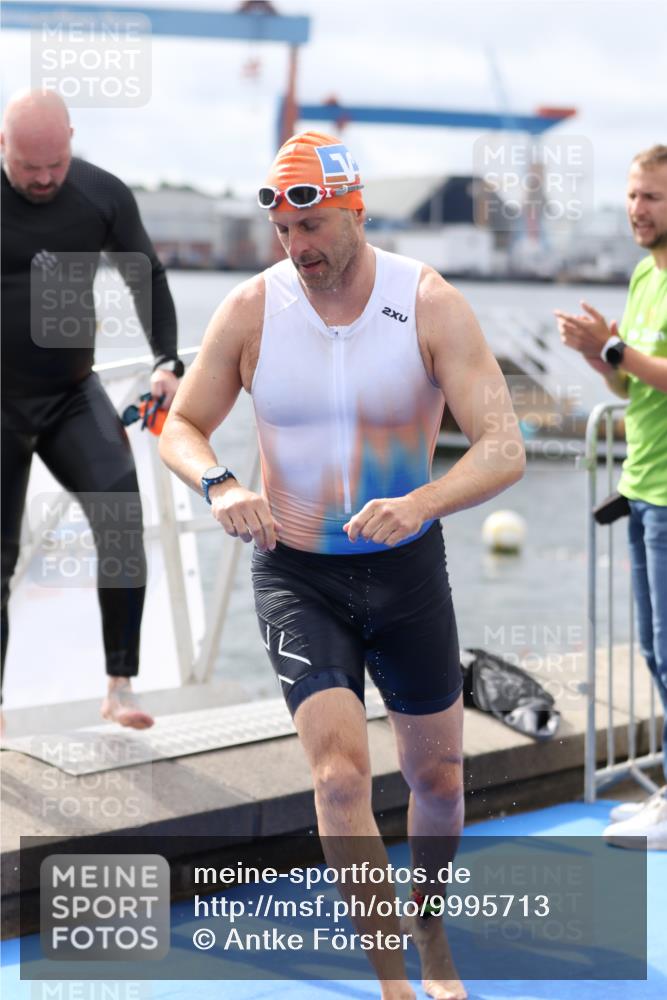 16.08.2026 - KN Förde Triathlon 2026 Antke Förster http://msf.ph/oto/9995713 16.08.2026 11:05:33 Schwimmen 393, 406, 407, 432, 421 meine-sportfotos.de